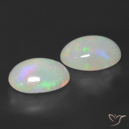 3.88克拉天然蛋白石，椭圆形，半透明