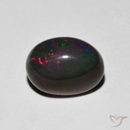 0.96克拉天然蛋白石，椭圆形，不透明