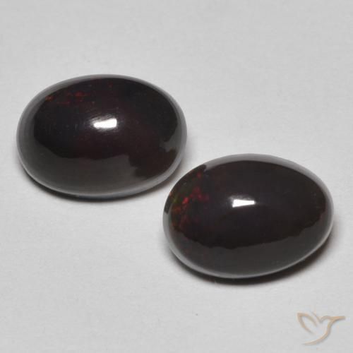 1.12克拉天然蛋白石，椭圆形，不透明