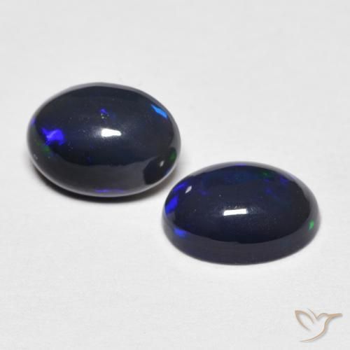 0.97克拉天然蛋白石，椭圆形，不透明
