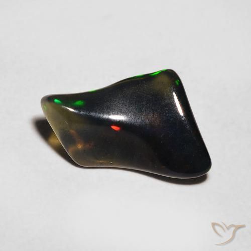 0.71克拉天然蛋白石，花式切割，半透明