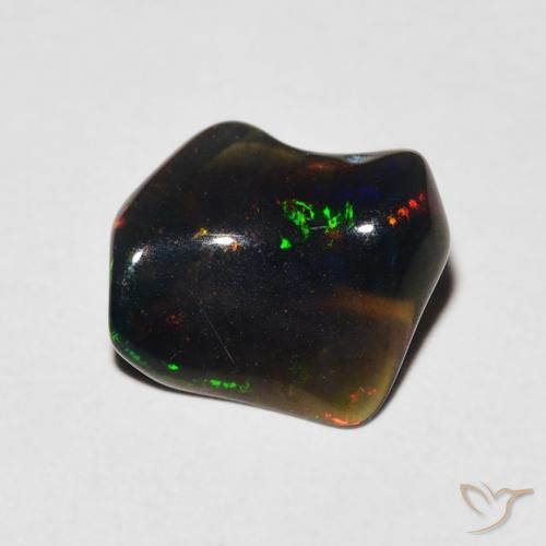 0.78克拉天然蛋白石，花式切割，半透明