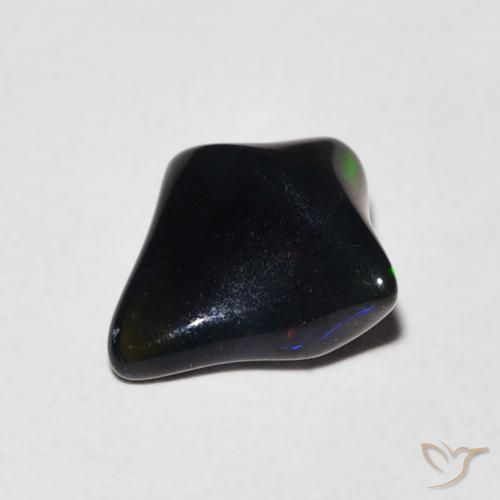 0.73克拉天然蛋白石，花式切割，半透明