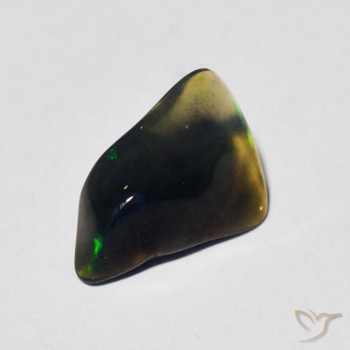 0.70克拉天然蛋白石，花式切割，半透明