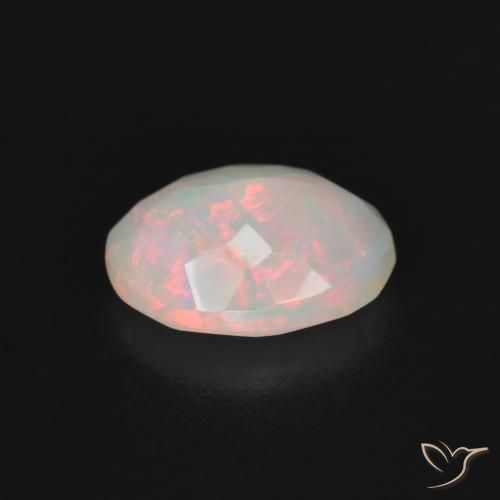 0.98克拉天然蛋白石，椭圆形，半透明