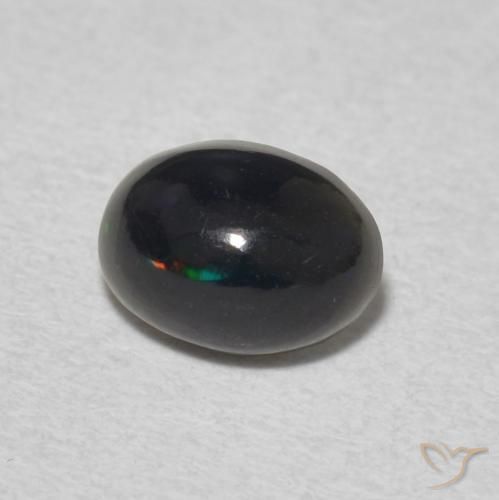 0.48克拉天然蛋白石，椭圆形，不透明