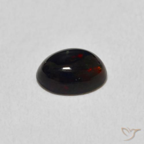 0.46克拉天然蛋白石，椭圆形，不透明