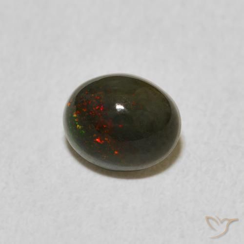 0.68克拉天然蛋白石，椭圆形，不透明