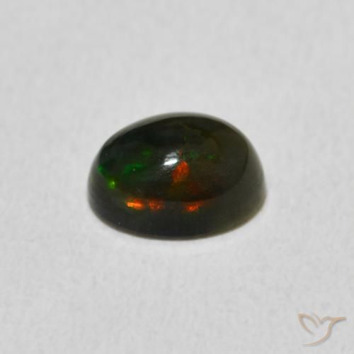 0.77克拉天然蛋白石，椭圆形，不透明