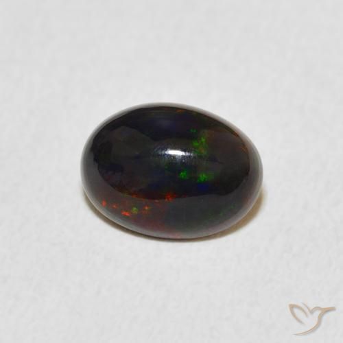 0.77克拉天然蛋白石，椭圆形，不透明