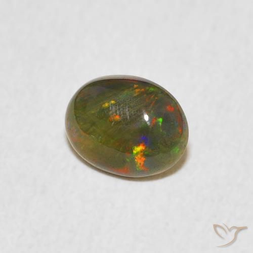 0.46克拉天然蛋白石，椭圆形，不透明