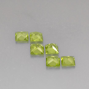 天然绿色橄榄石，方形，5×5毫米，VS