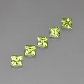 天然绿色橄榄石，方形，5.1×5毫米，VVS-VS