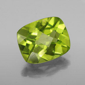2.96克拉天然绿色橄榄石，垫形剪裁，10×8.1毫米，VS