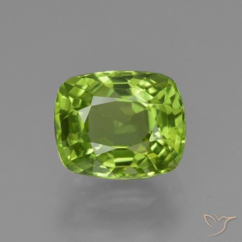 1.97ct 天然 充满活力的绿色 橄榄石, 软垫, VS