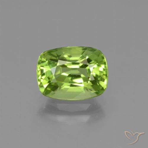 2.05ct 天然 充满活力的绿色 橄榄石, 软垫, VVS-VS
