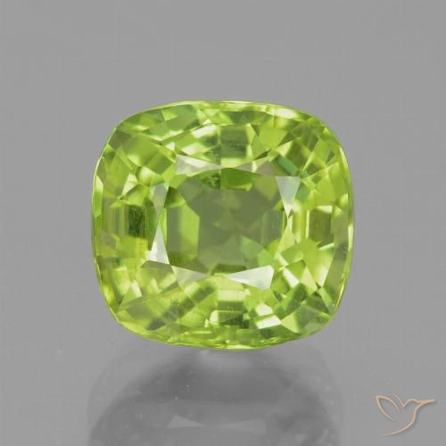 2.61ct 天然 浅活泼的绿色 橄榄石, 软垫, VS