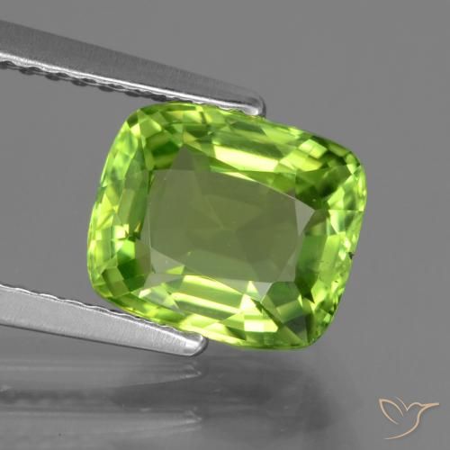 2.28ct 天然 充满活力的绿色 橄榄石, 软垫, VS
