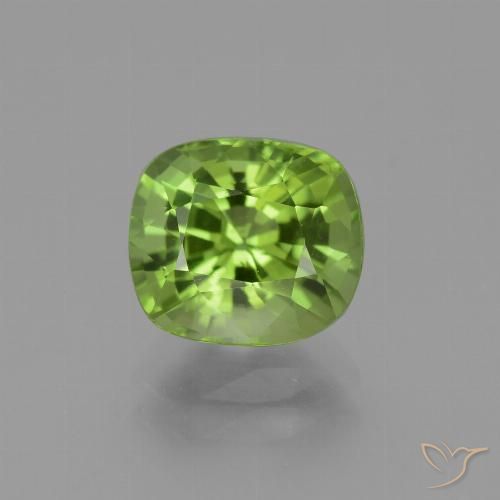 2.41ct 天然 中绿色 橄榄石, 软垫, VVS-VS