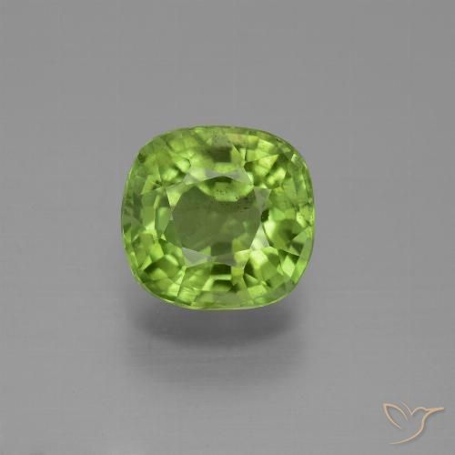 2.59ct 天然 充满活力的绿色 橄榄石, 软垫, VS-SI