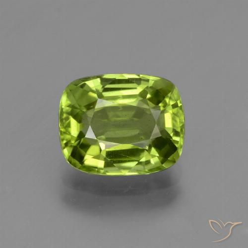 2.50ct 天然 充满活力的绿色 橄榄石, 软垫, VS