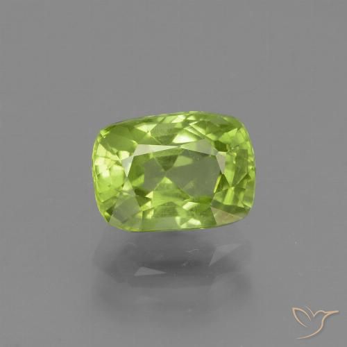 1.96ct 天然 浅活泼的绿色 橄榄石, 软垫, VS