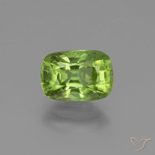 2.36ct 天然 充满活力的绿色 橄榄石, 软垫, VS