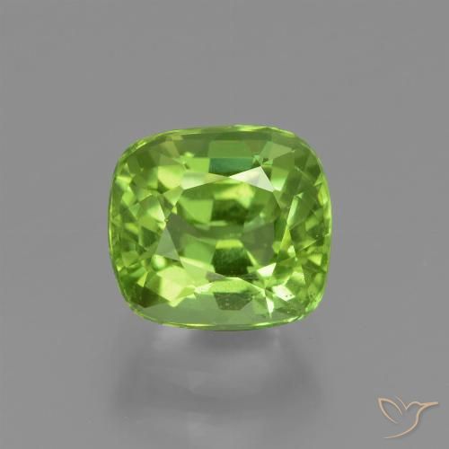 2.30ct 天然 中绿色 橄榄石, 软垫, VS