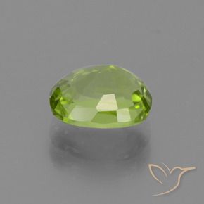 2.40克拉天然绿色橄榄石，椭圆形切割，8.8×7.1毫米，VS