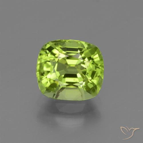 2.26ct 天然 中绿色 橄榄石, 软垫, VS