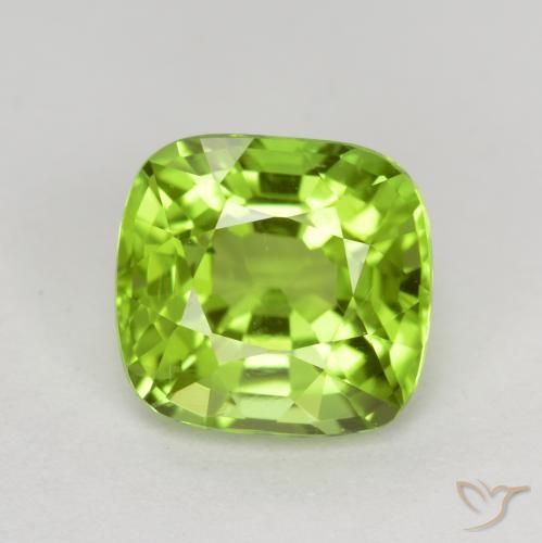 2.35ct 天然 中绿色 橄榄石, 软垫, VS