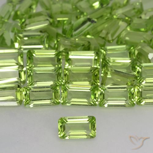 0.30ct 天然 浅活泼的绿色 橄榄石, 祖母绿式切割, VVS-VS