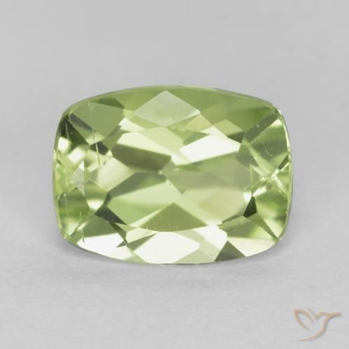 1.44ct 天然 浅活泼的绿色 橄榄石, 软垫, VS
