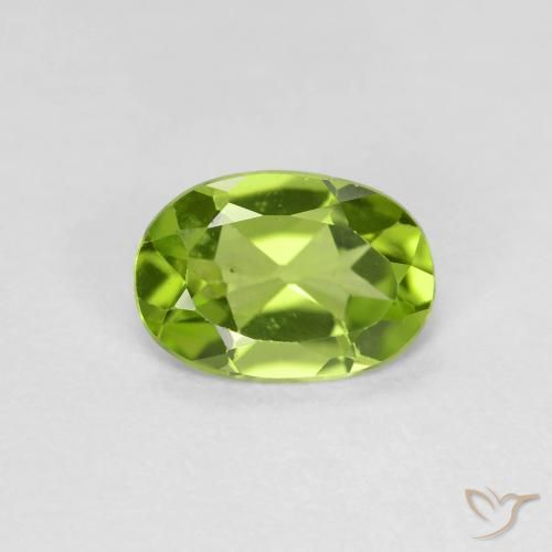 0.70ct 天然 中绿色 橄榄石, 椭圆形, VS