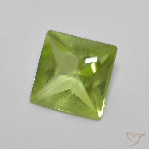 0.93ct 天然 浅活泼的绿色 橄榄石, 正方形, 透明