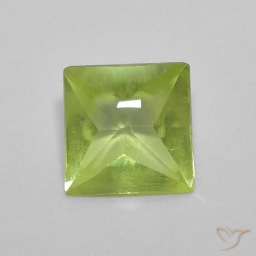 0.93克拉天然橄榄石，正方形，透明