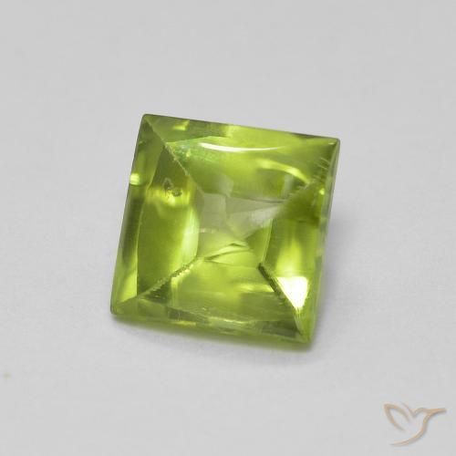 0.77ct 天然 充满活力的绿色 橄榄石, 正方形, 透明