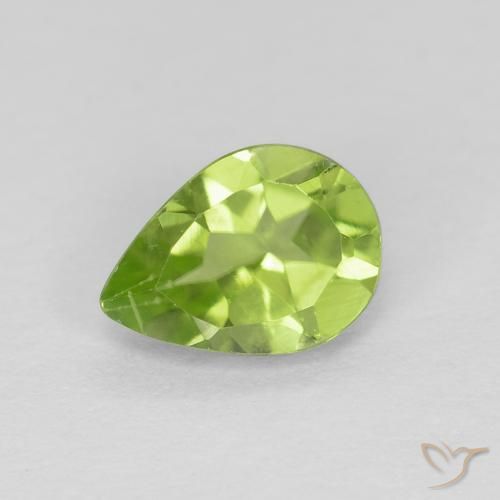 0.74ct 天然 浅活泼的绿色 橄榄石, 梨形, VVS