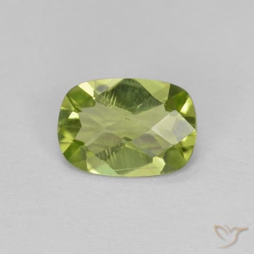 0.78ct 天然 中绿色 橄榄石, 软垫, VVS-VS