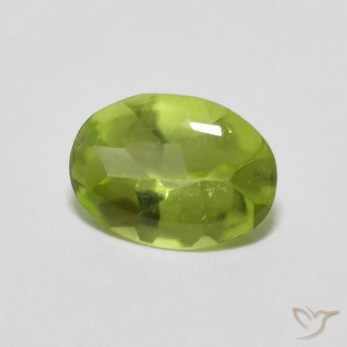 0.78ct 天然 充满活力的绿色 橄榄石, 椭圆形, 透明