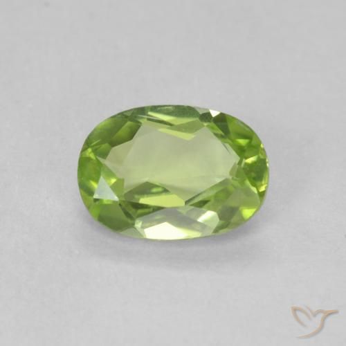 0.76ct 天然 中绿色 橄榄石, 椭圆形, VVS