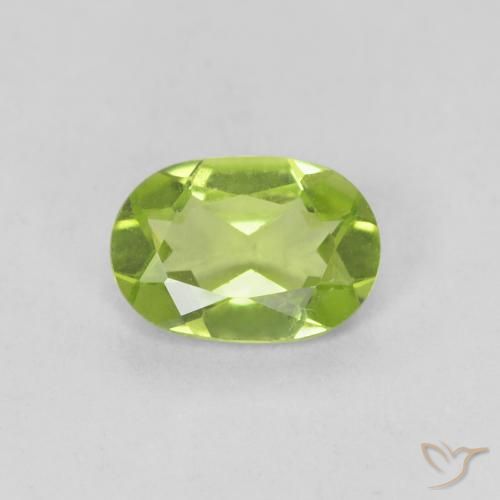 0.73ct 天然 中绿色 橄榄石, 椭圆形, VVS