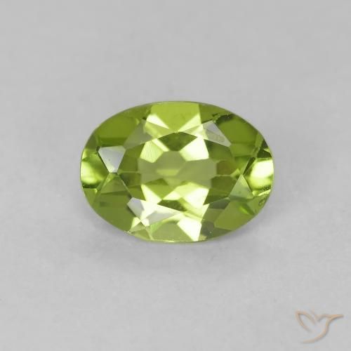 0.73ct 天然 充满活力的绿色 橄榄石, 椭圆形, VVS-VS