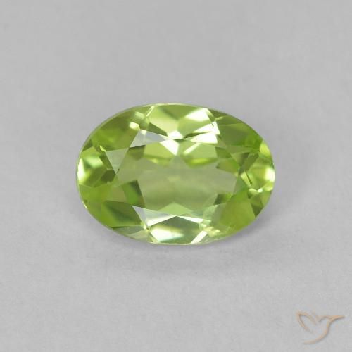0.80ct 天然 充满活力的绿色 橄榄石, 椭圆形, VVS-VS