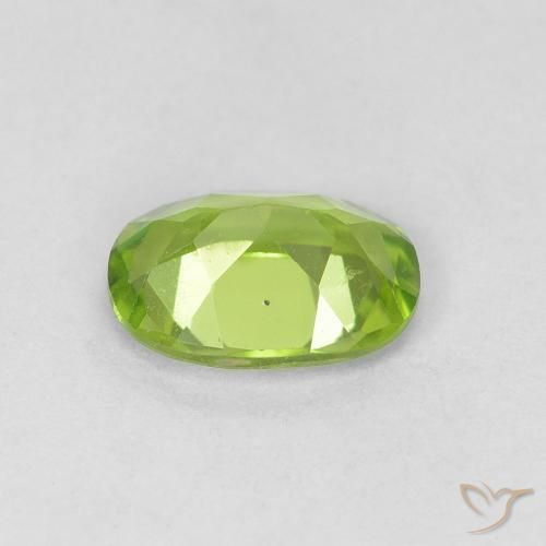 0.90克拉天然橄榄石，椭圆形，VVS-VS