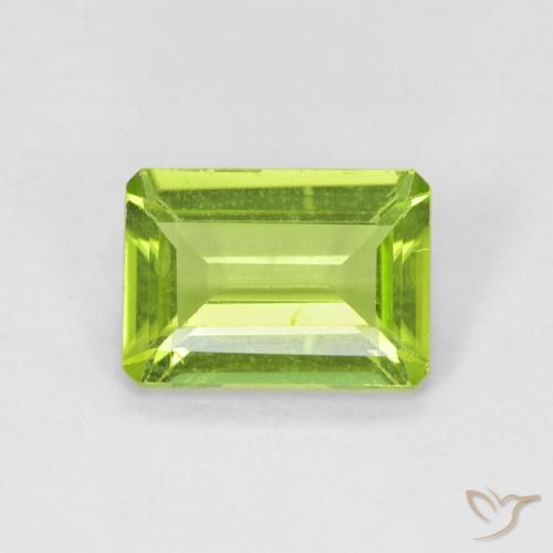 0.92ct 天然 亮绿色 橄榄石, 祖母绿式切割, VS