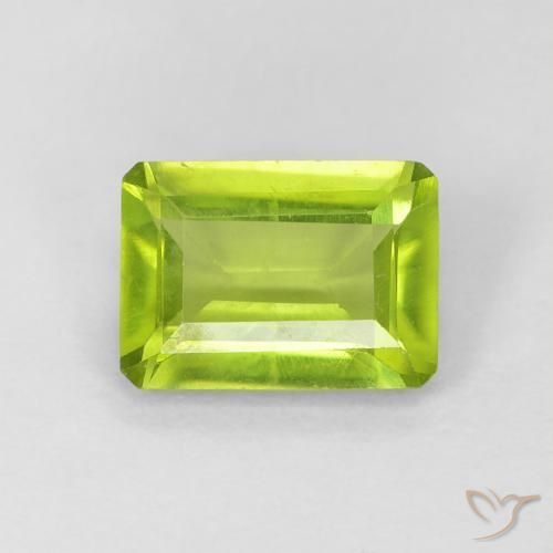 1.01ct 天然 亮绿色 橄榄石, 祖母绿式切割, VS