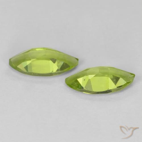 1.24天然绿色橄榄石，马眼形，8.1×4毫米，VS