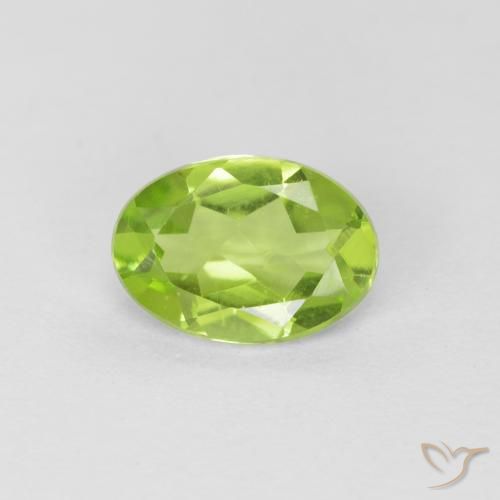 0.76ct 天然 充满活力的绿色 橄榄石, 椭圆形, VS