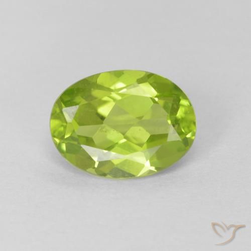 1.30ct 天然 中绿色 橄榄石, 椭圆形, VS